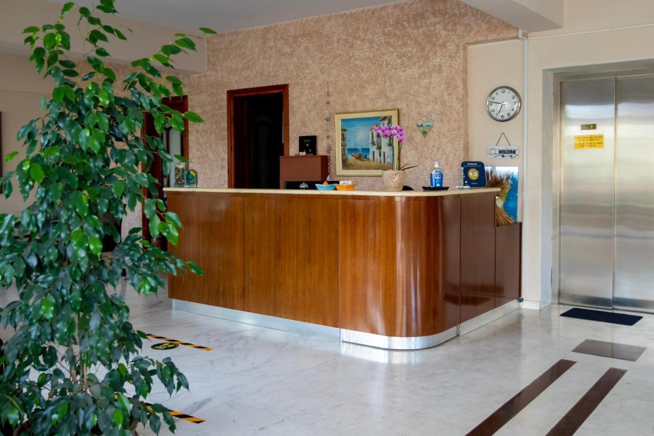 Hotel Dimitria Leptokaryá Exterior foto